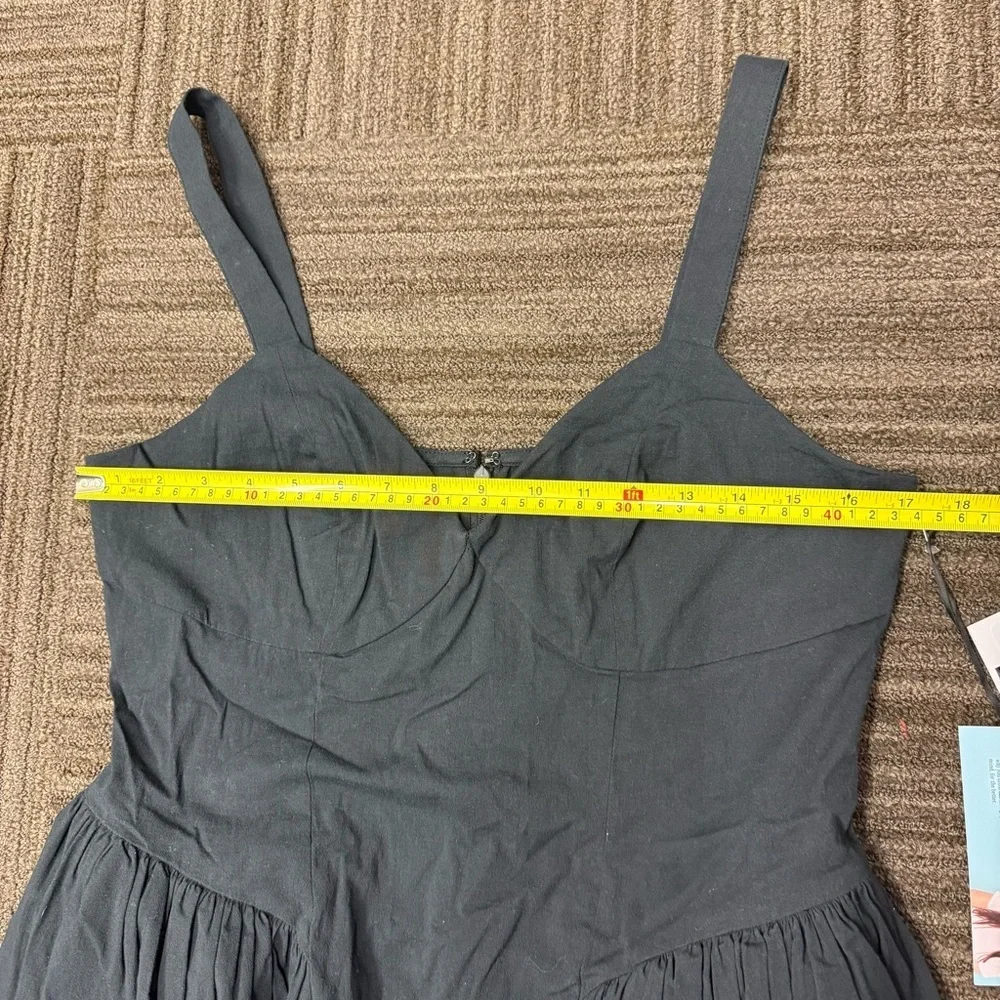 Future Collective Chic Black Structured Midi Dress with Pockets - Picture 6 of 11